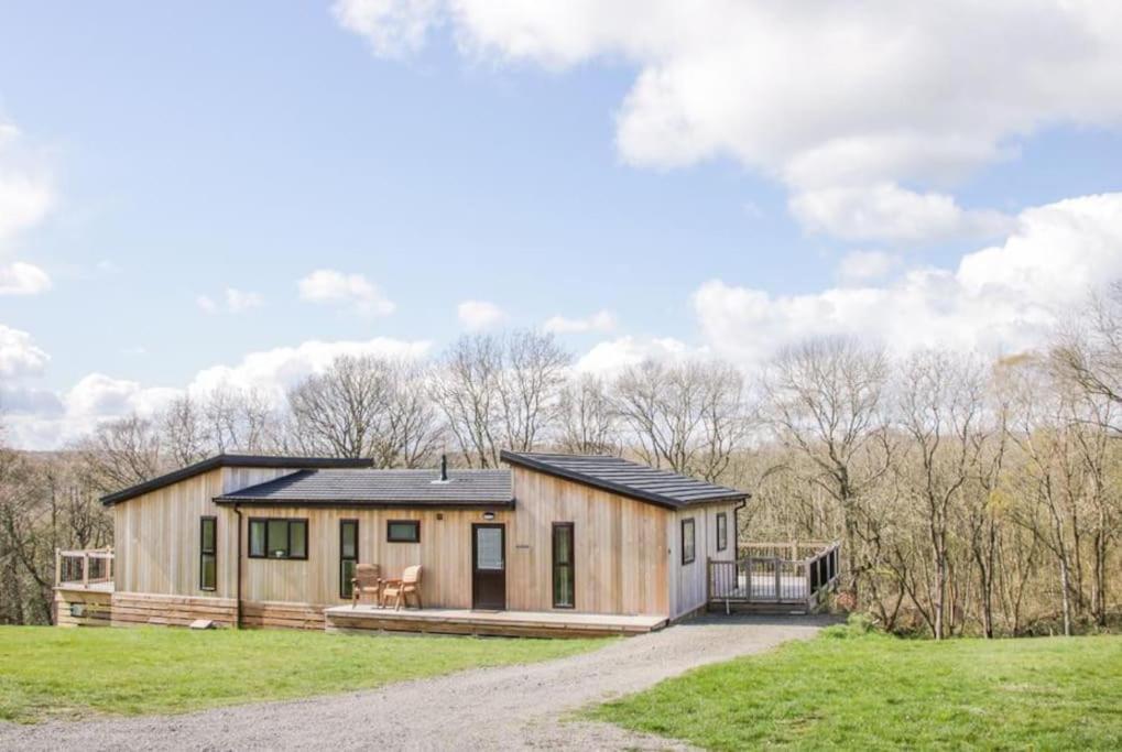Fabulous Detached Lodge With Hot Tub Two Nights Minimum Stay Bridgnorth Exterior photo